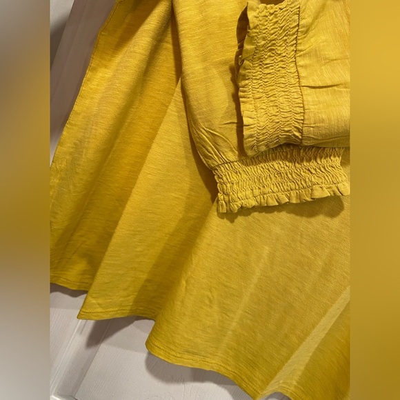 NWT J. Jill Size XL Marigold Yellow 3/4 Smocked Sleeve Henley Top Pearl Buttons - Picture 5 of 11